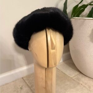 Frr Canada 100% Mink fur hat new with tags